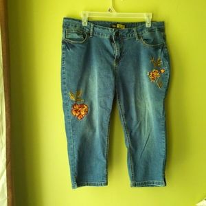 Suzanne Betro size 14 jean capri